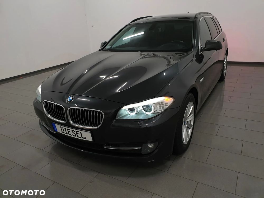 BMW Seria 5 520d Sport-Aut - 32