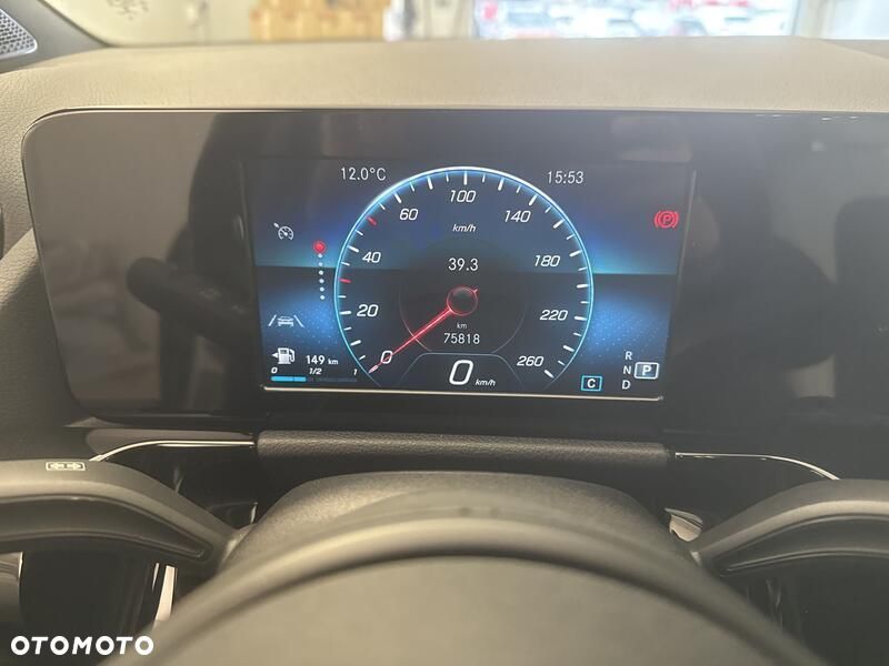 Mercedes-Benz GLA 200 Style - 13