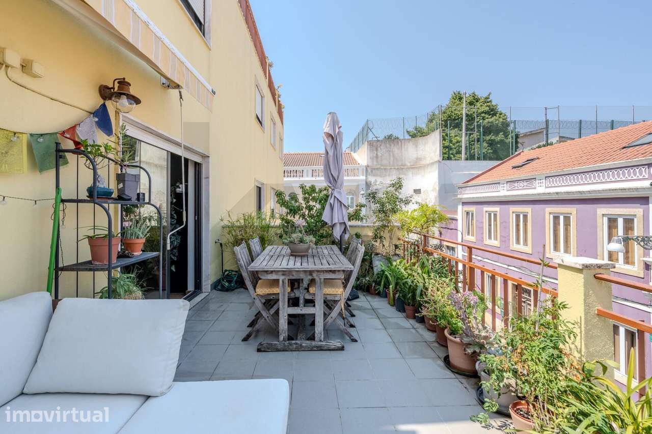 Apartamento T3 com terraço e garagem, em S. Vicente de Fora, Lisboa - Grande imagem: 4/55