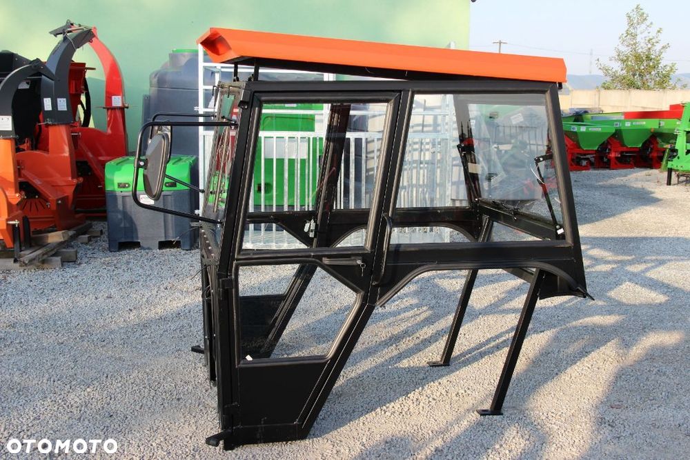 Kabina ciągnikowa do ciągnika Ursus C360 C-360 LUX bez błotn - 5