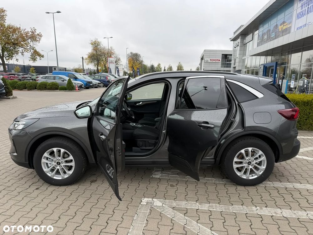 Ford Kuga 2.5 FHEV AWD Titanium eCVT - 38