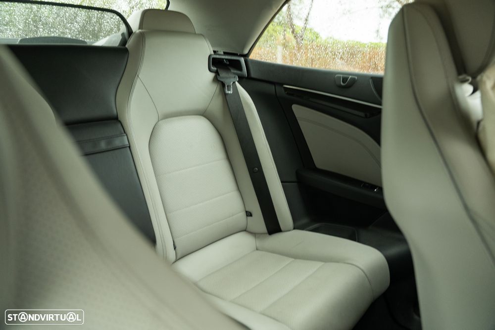 Mercedes-Benz E 220 - 12