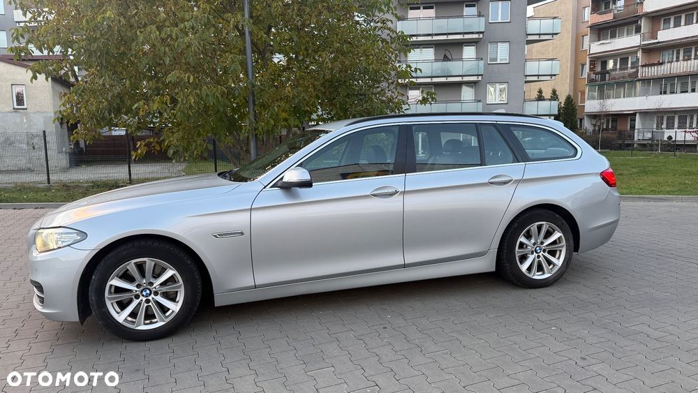 BMW Seria 5 525d Luxury Line - 18