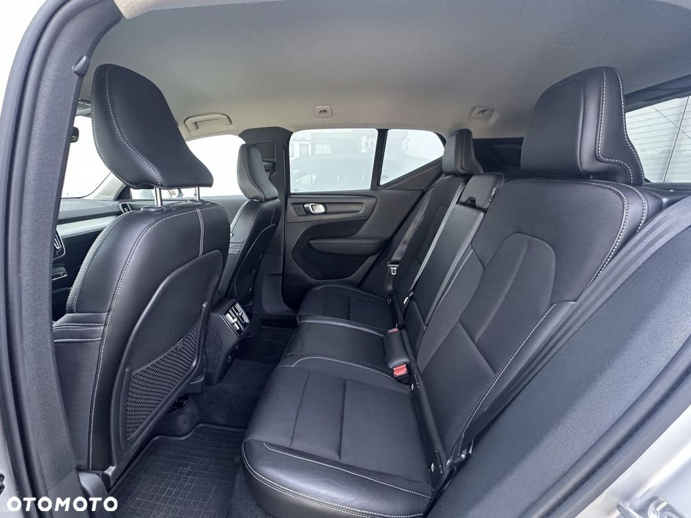 Volvo XC 40 - 26