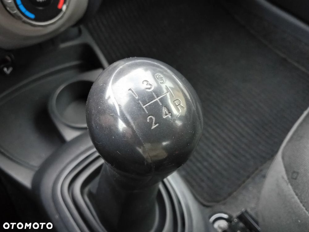 Toyota Yaris 1.0 VVT-i Sol - 18