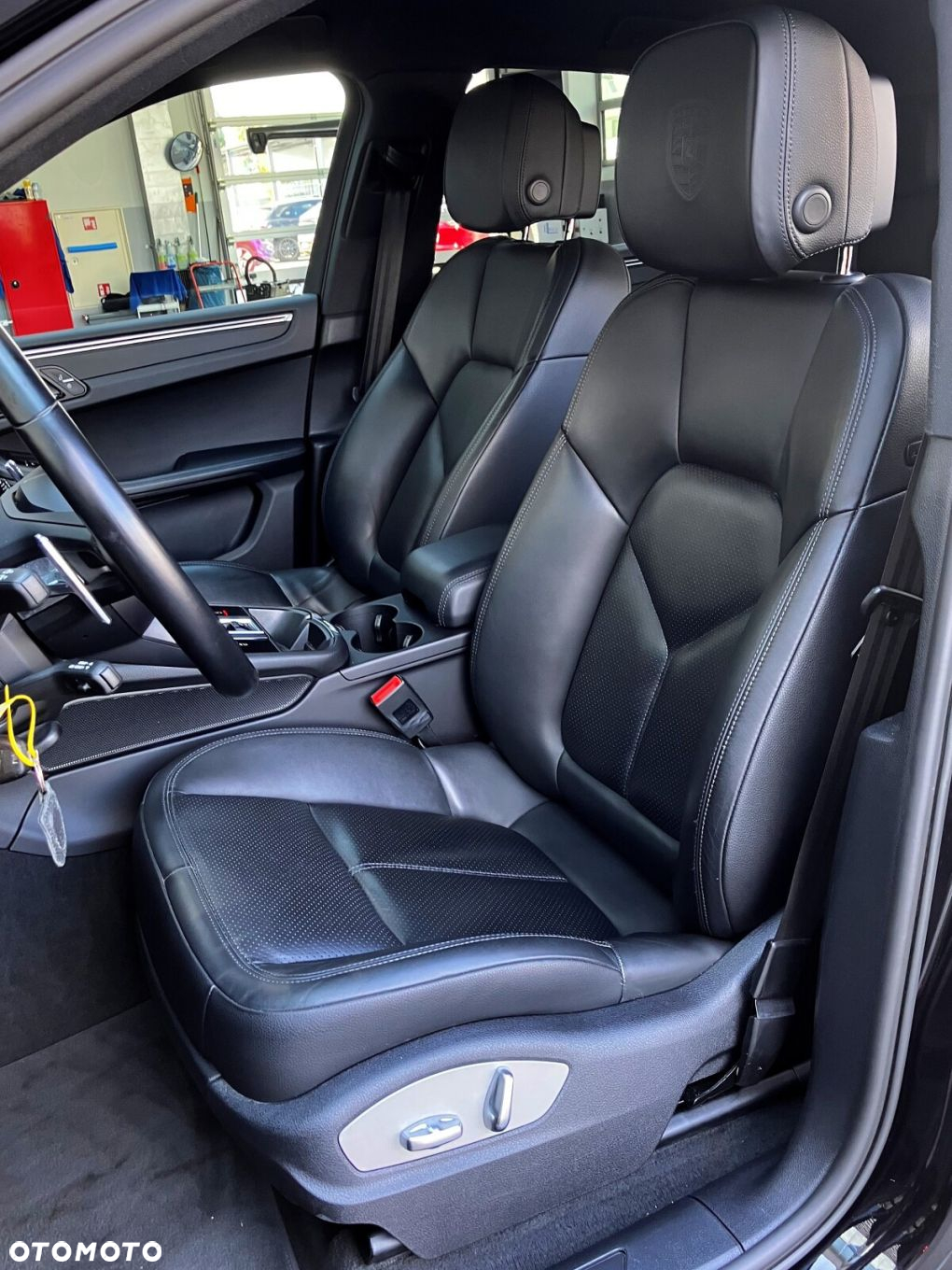 Porsche Macan - 16
