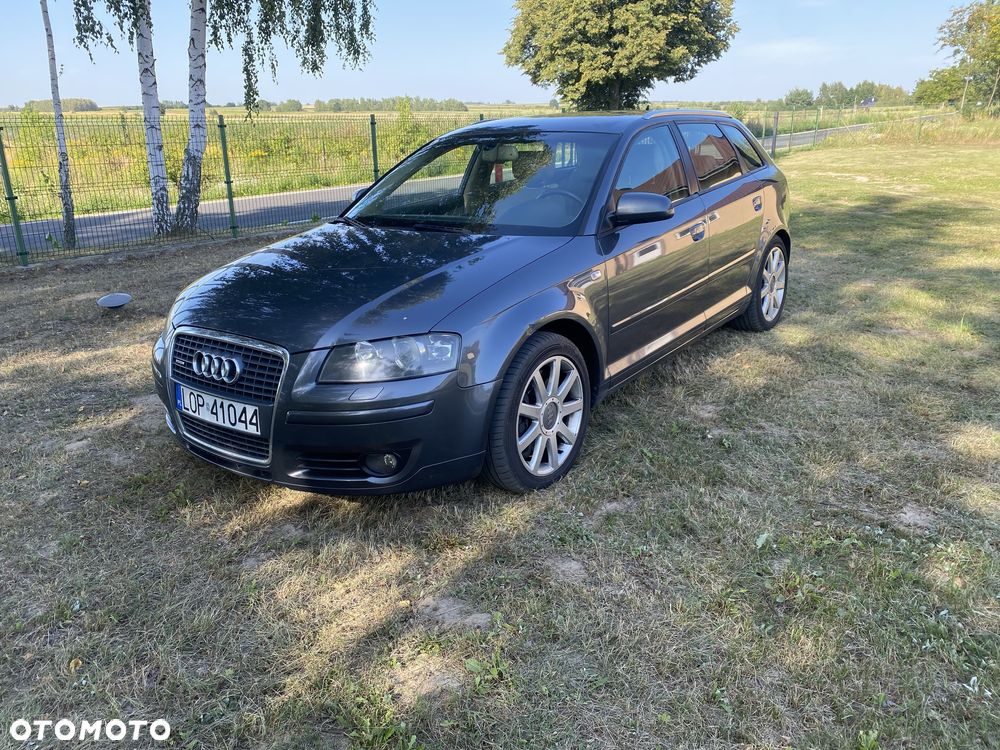 Audi A3 Sportback - 1