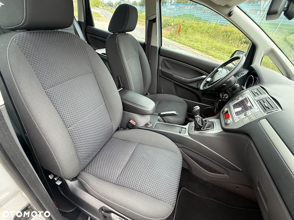 Ford C-MAX - 24