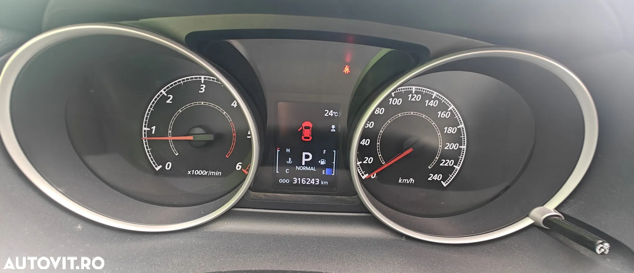Mitsubishi Outlander - 9