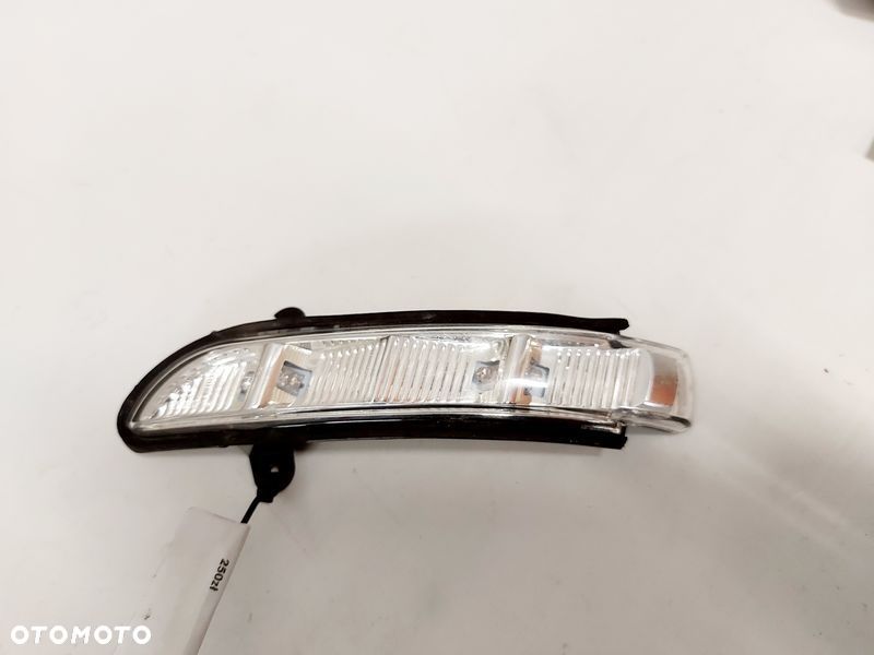 MERCEDES W211 W221 W219 KIERUNKOWSKAZ LUSTERKA LEWY 2198200521 - 1