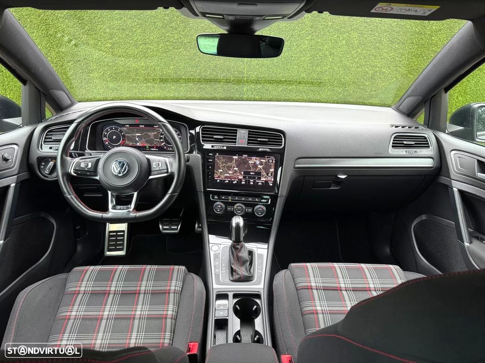 VW Golf 2.0 TSI GTI DSG Performance - 17