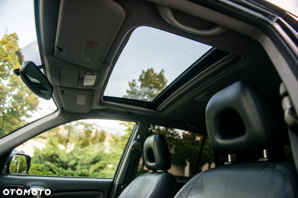 Toyota RAV4 4x4 Sol - 33