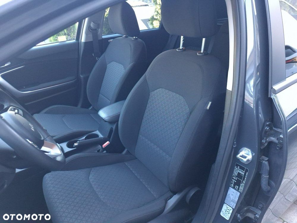 Kia Ceed 1.5 T-GDI S - 12