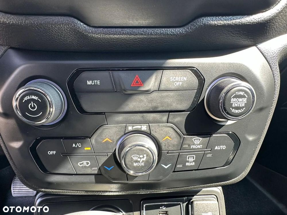 Jeep Renegade - 13
