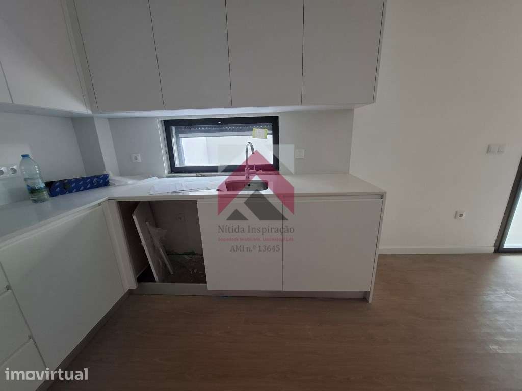 Apartamento T2 + Terraço no R/Chão em Esgueira, Aveiro - Grande imagem: 3/43