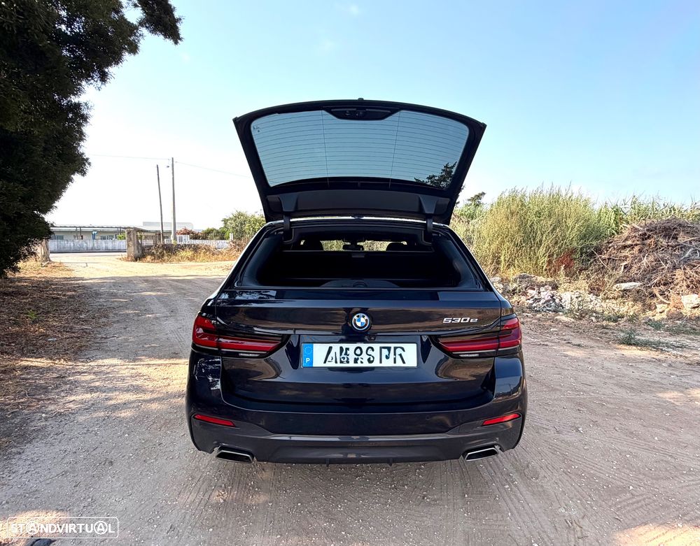 BMW 530 e Pack Desportivo M - 37