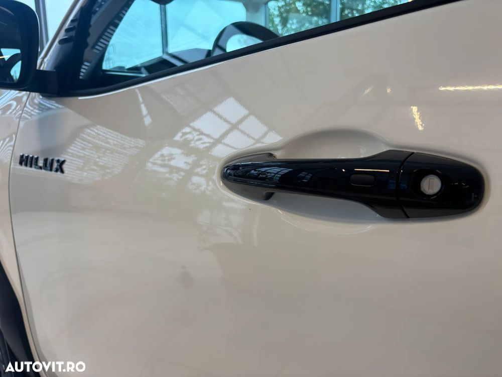 Toyota Hilux 2.8D MHEV Double Cab 6AT AWD Style - 16