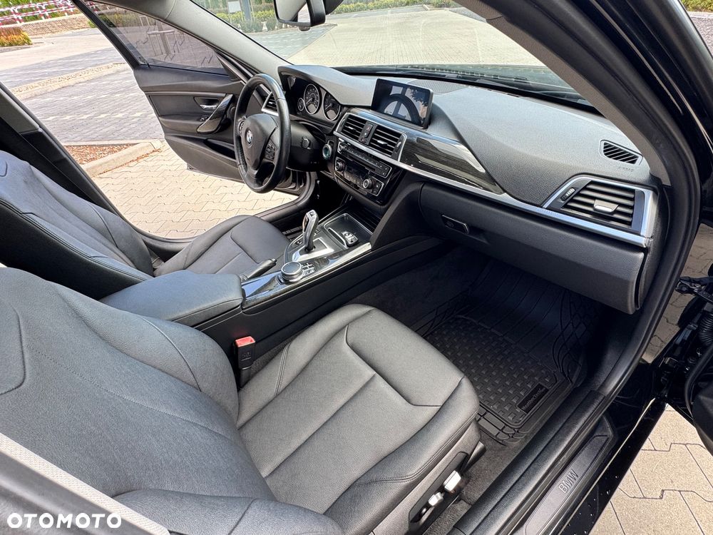 BMW Seria 3 320i GPF Luxury Line Purity sport - 16