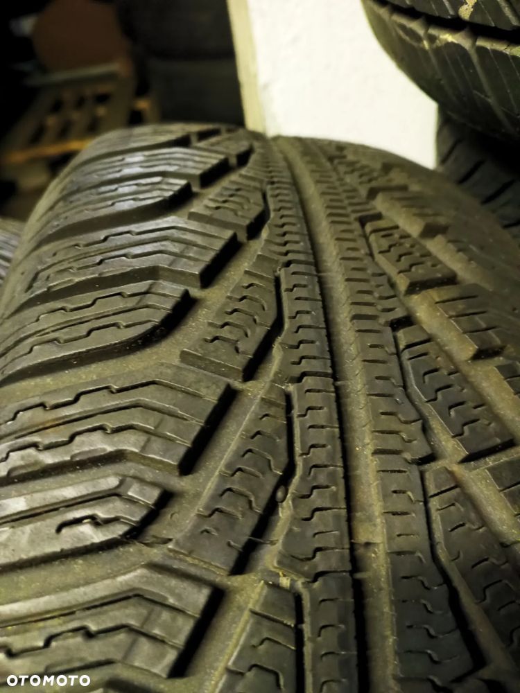 Opony zimowe 215/55r17 Uniroyal MS77 - 3