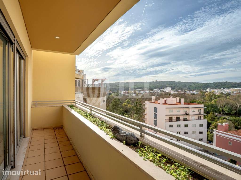 Apartamento T3 novo com garagem, nas Laranjeiras, em Lisboa - Grande imagem: 2/30