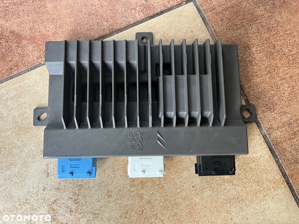 WZMACNIACZ STEROWNIK MODUŁ NAGŁOŚNIENIA DENON CITROEN DS3 CROSSBACK PEUGEOT 208 OPEL 9825899680 - 1