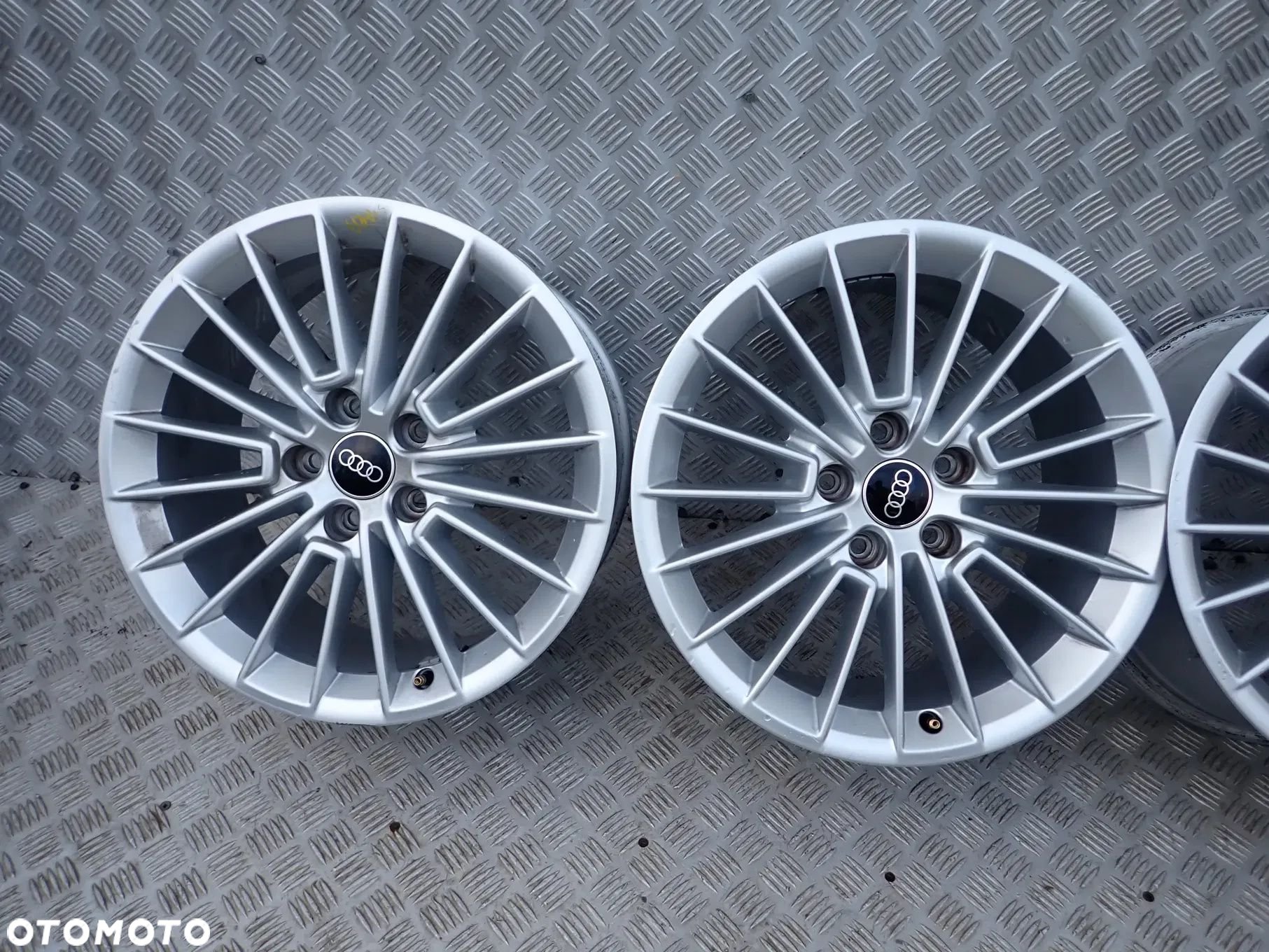 FELGI ALUMINIOWE AUDI 8x17 et 46 A3 A4 b5 b6 b7 A5 A6 A8 Q2 Q3 Q5 - 8Y0601025B - 2