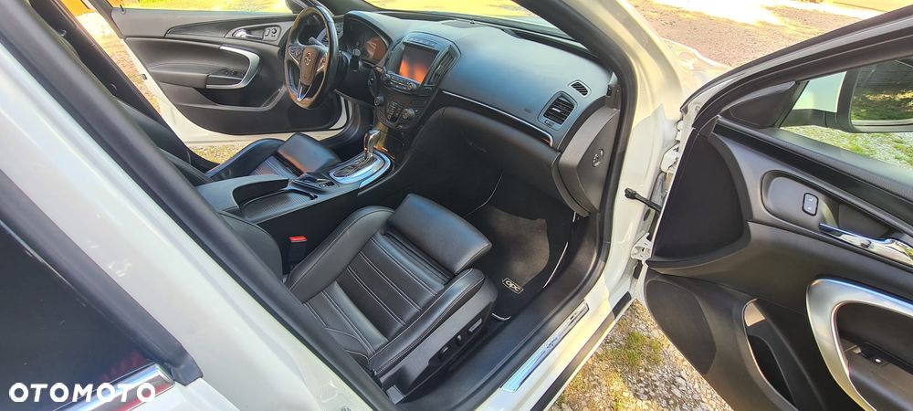 Opel Insignia 2.8 T V6 OPC EU6 - 10