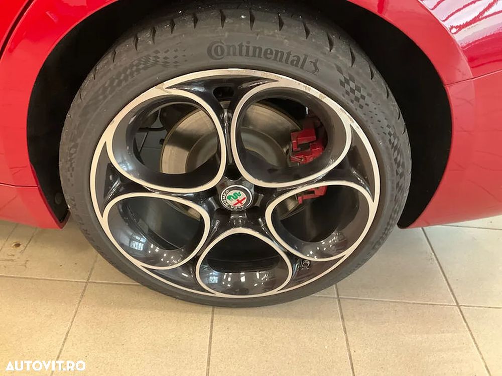 Alfa Romeo Giulia - 11