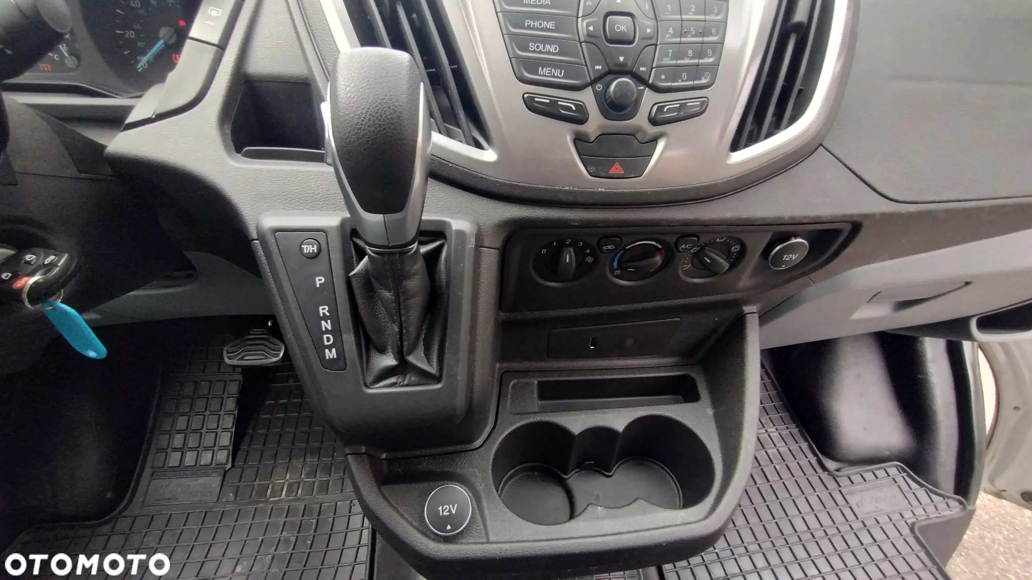 Ford Transit - 13