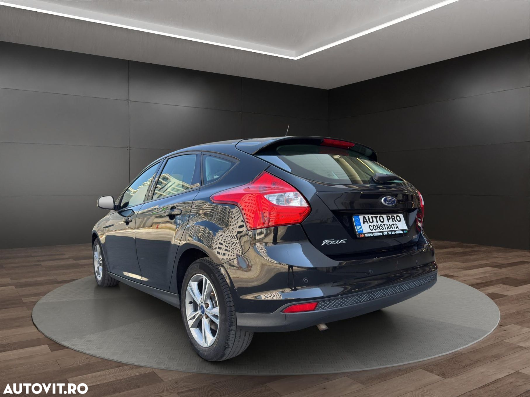 Ford Focus 1.0 EcoBoost Start-Stopp-System TREND - 3