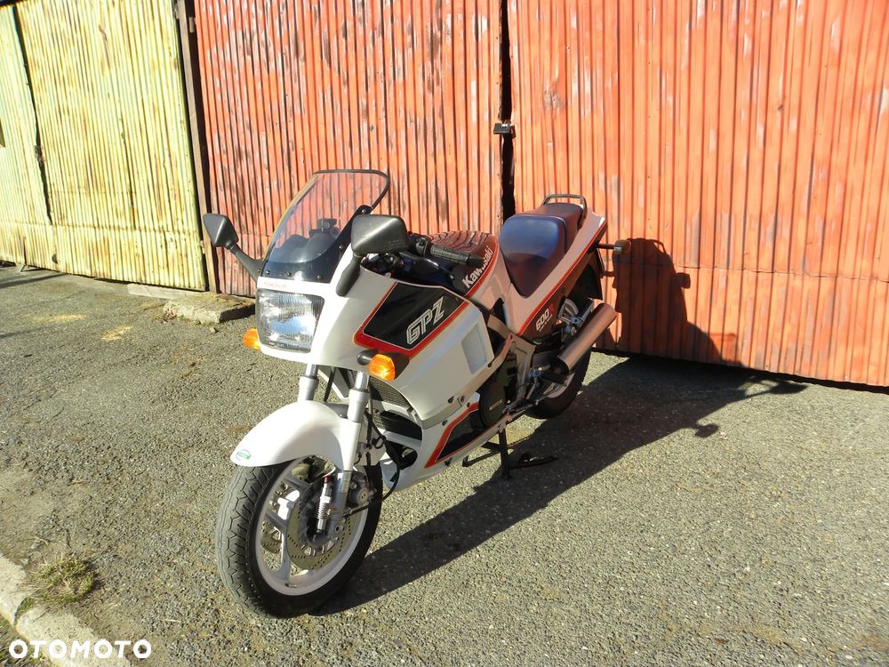 Kawasaki GPZ - 4