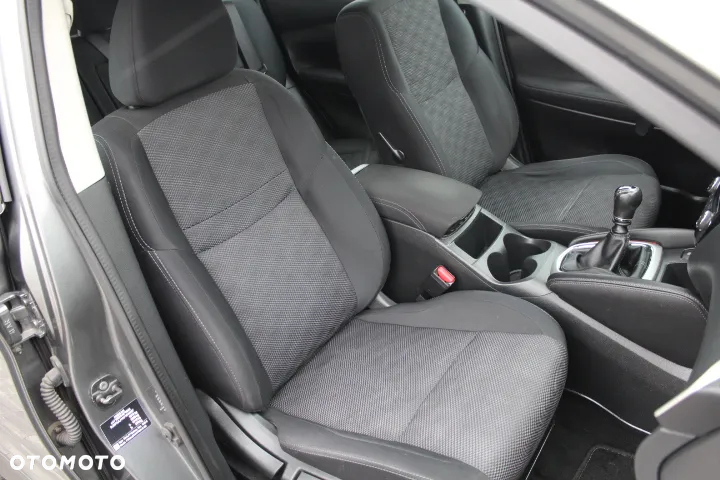 Nissan Qashqai - 14