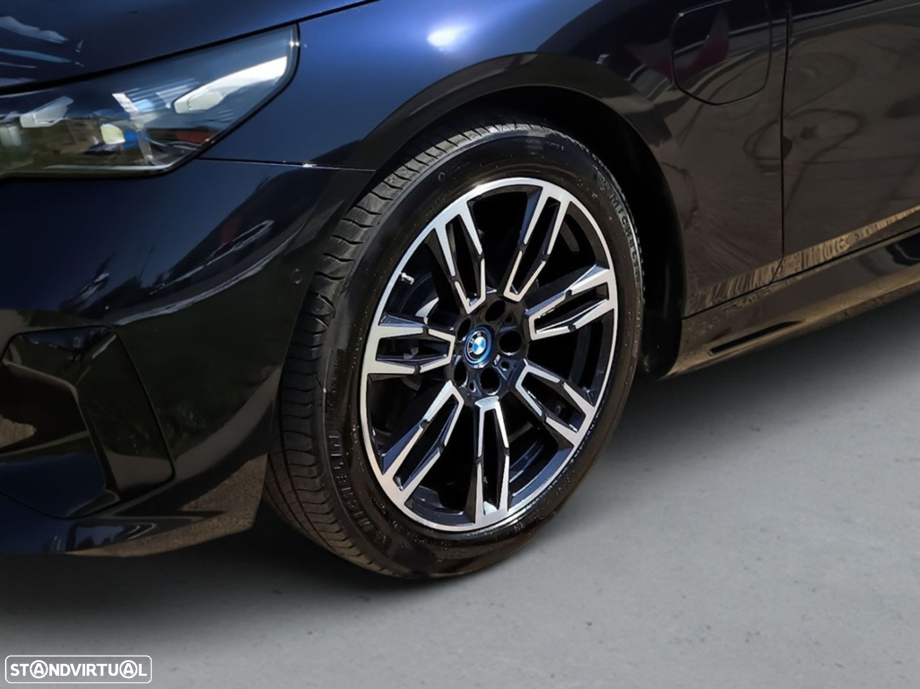 BMW 530 e Pack Desportivo M - 4