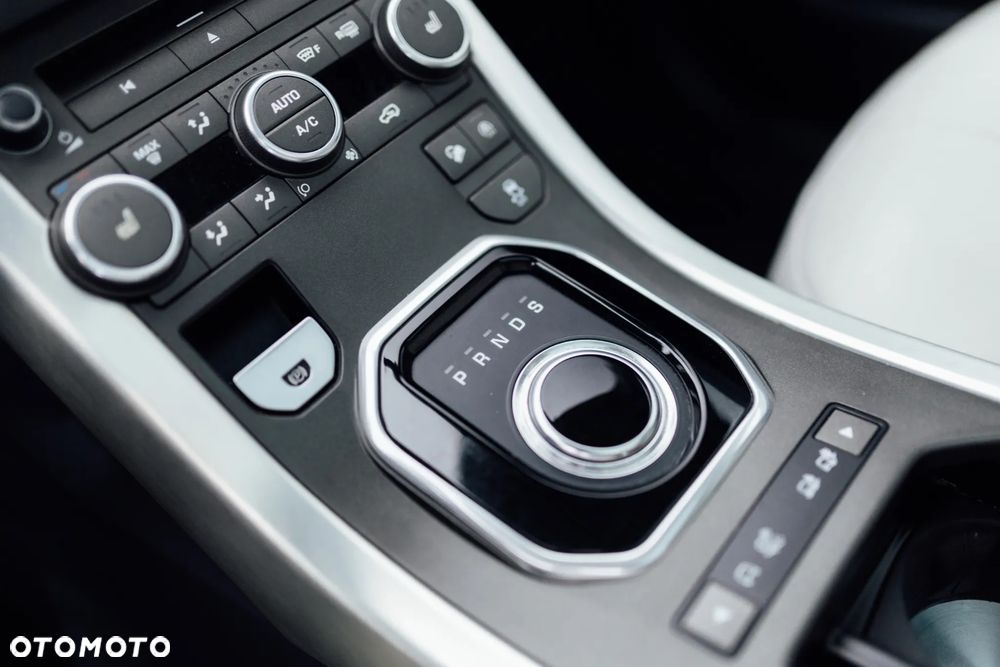 Land Rover Range Rover Evoque - 28