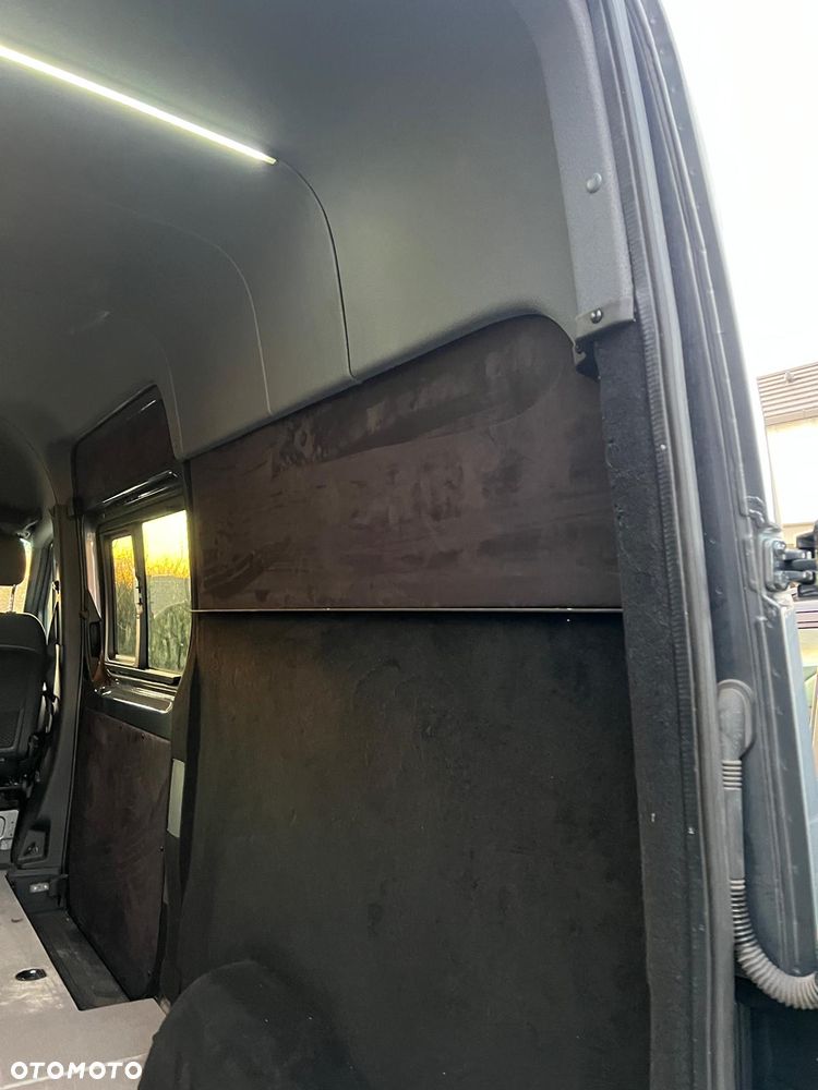 Mercedes-Benz Sprinter 319 V6 - 25