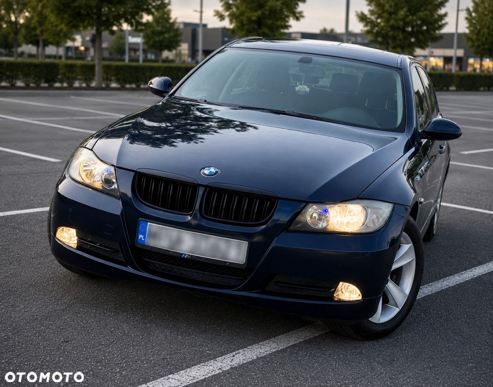 BMW Seria 3 318i - 1