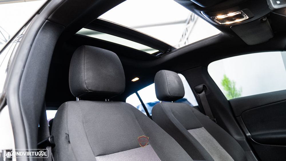 Mercedes-Benz CLA 180 d Shooting Brake Business Solutions - 38
