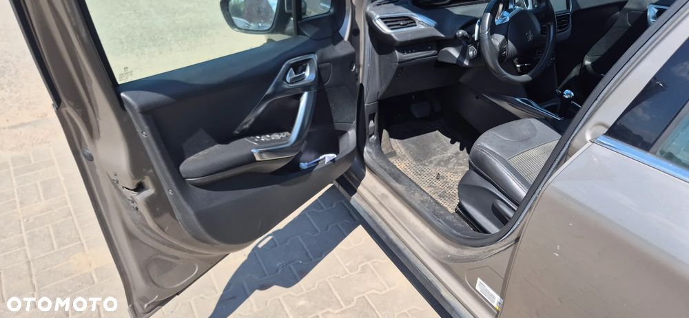 Peugeot 2008 - 25