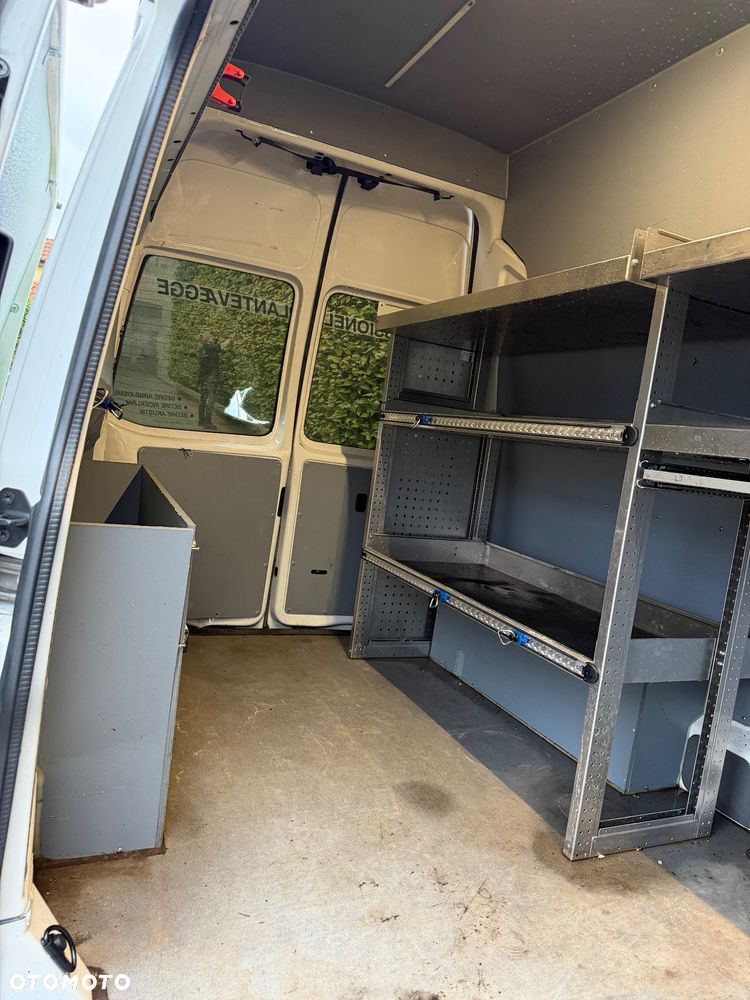 Volkswagen Transporter - 27