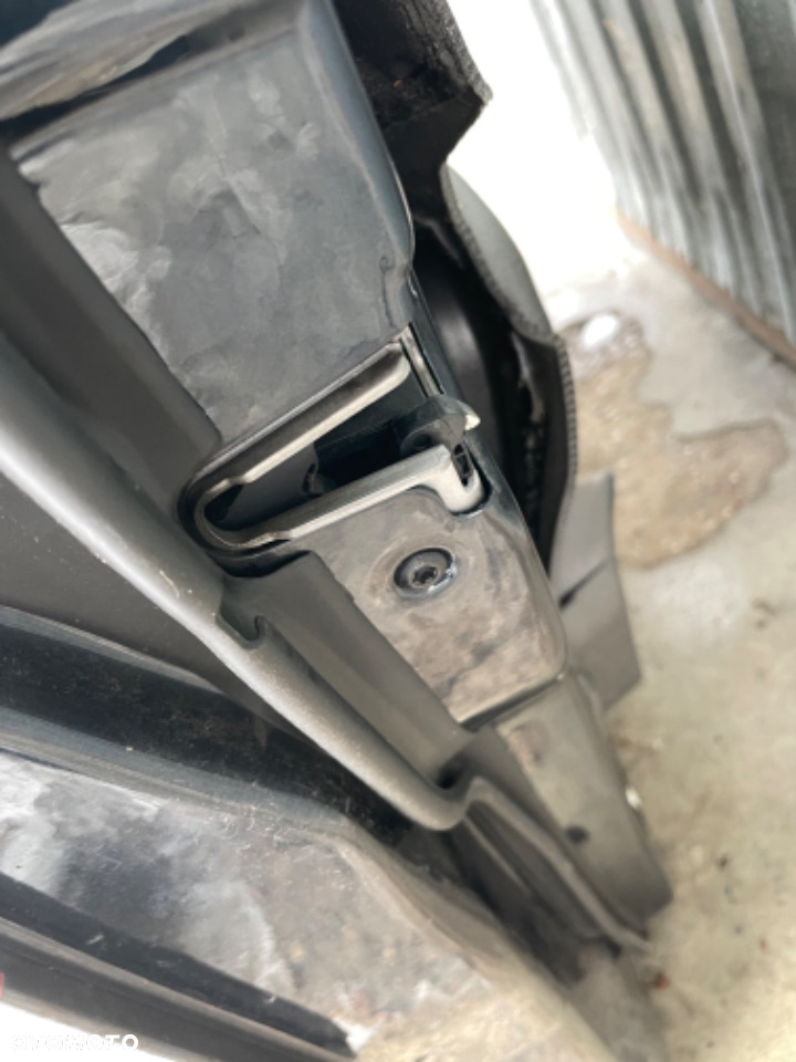 MERCEDES ML 163 drzwi przednie przod szyba zamek listwa granatowe 189 - 15
