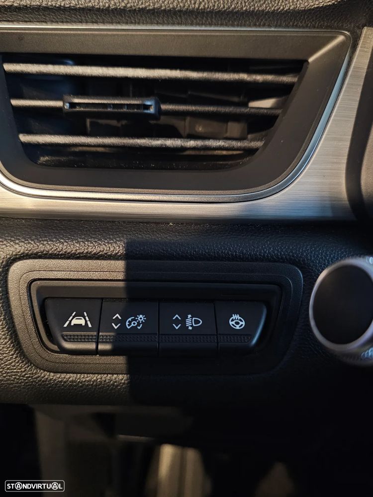 Renault Captur 1.3 TCe Exclusive EDC - 26