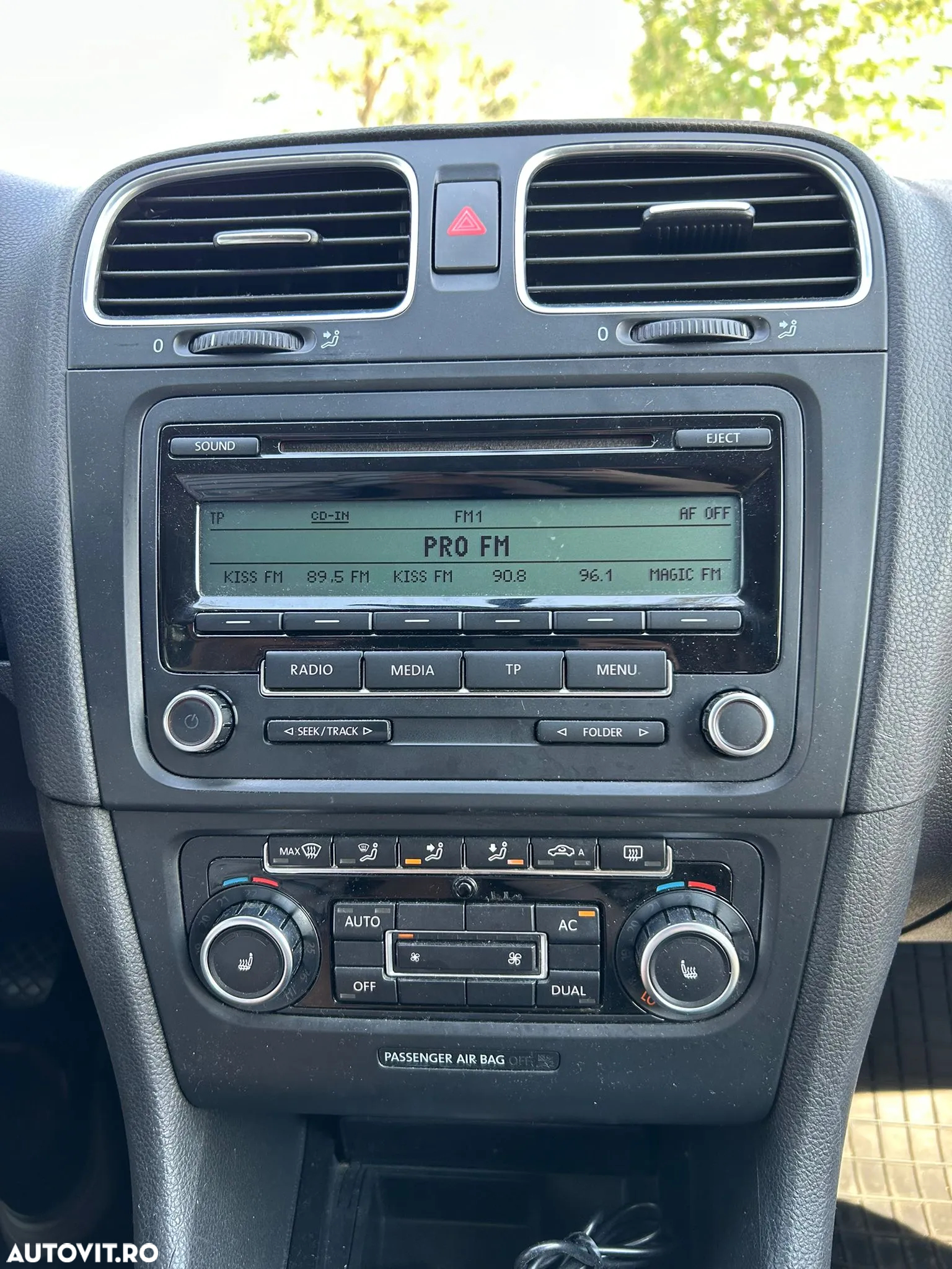 Volkswagen Golf 1.6 TDI DPF Comfortline - 10