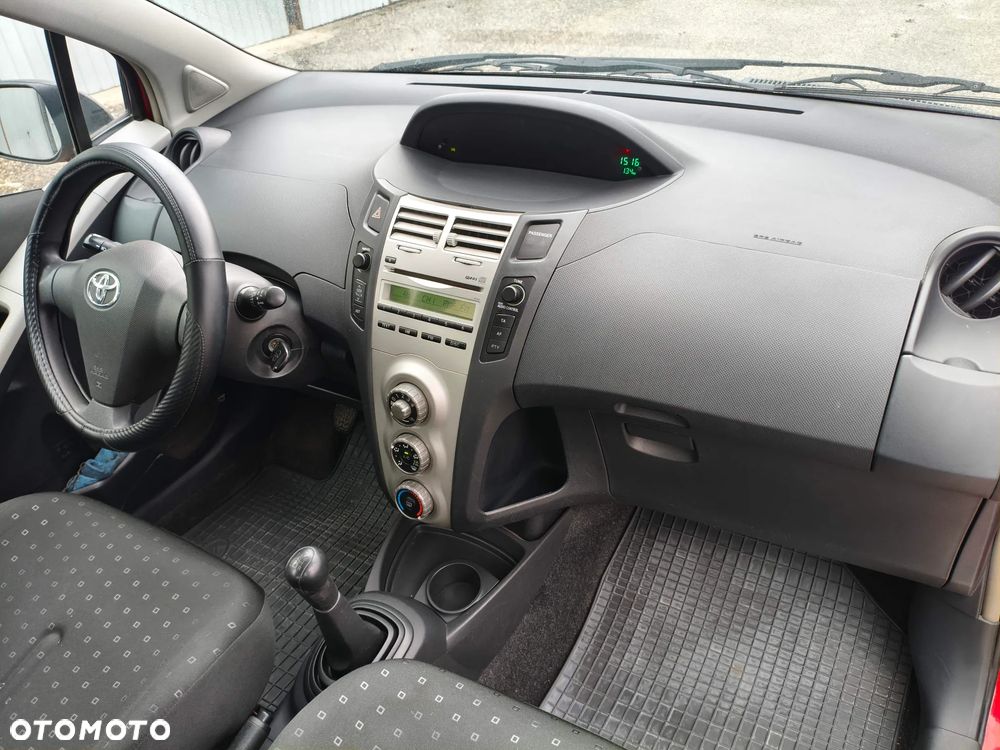 Toyota Yaris 1.3 Luna A/C - 6