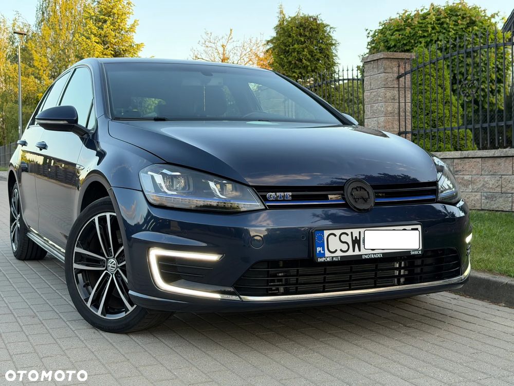 Volkswagen Golf - 6