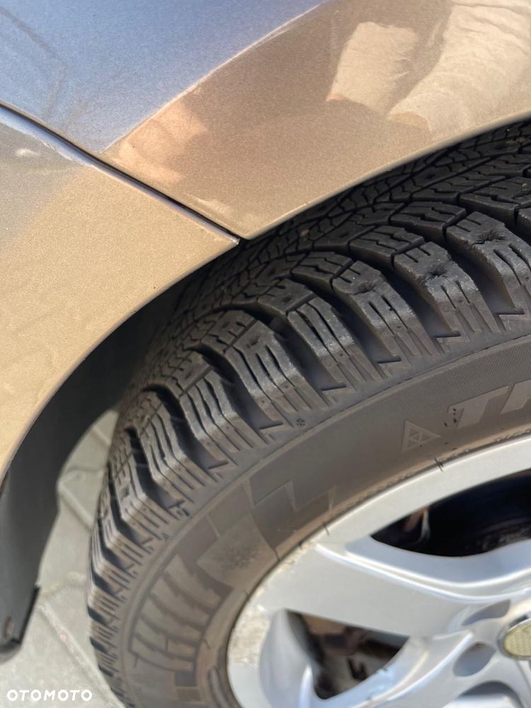 Volkswagen Passat 2.0 TDI Highline - 16