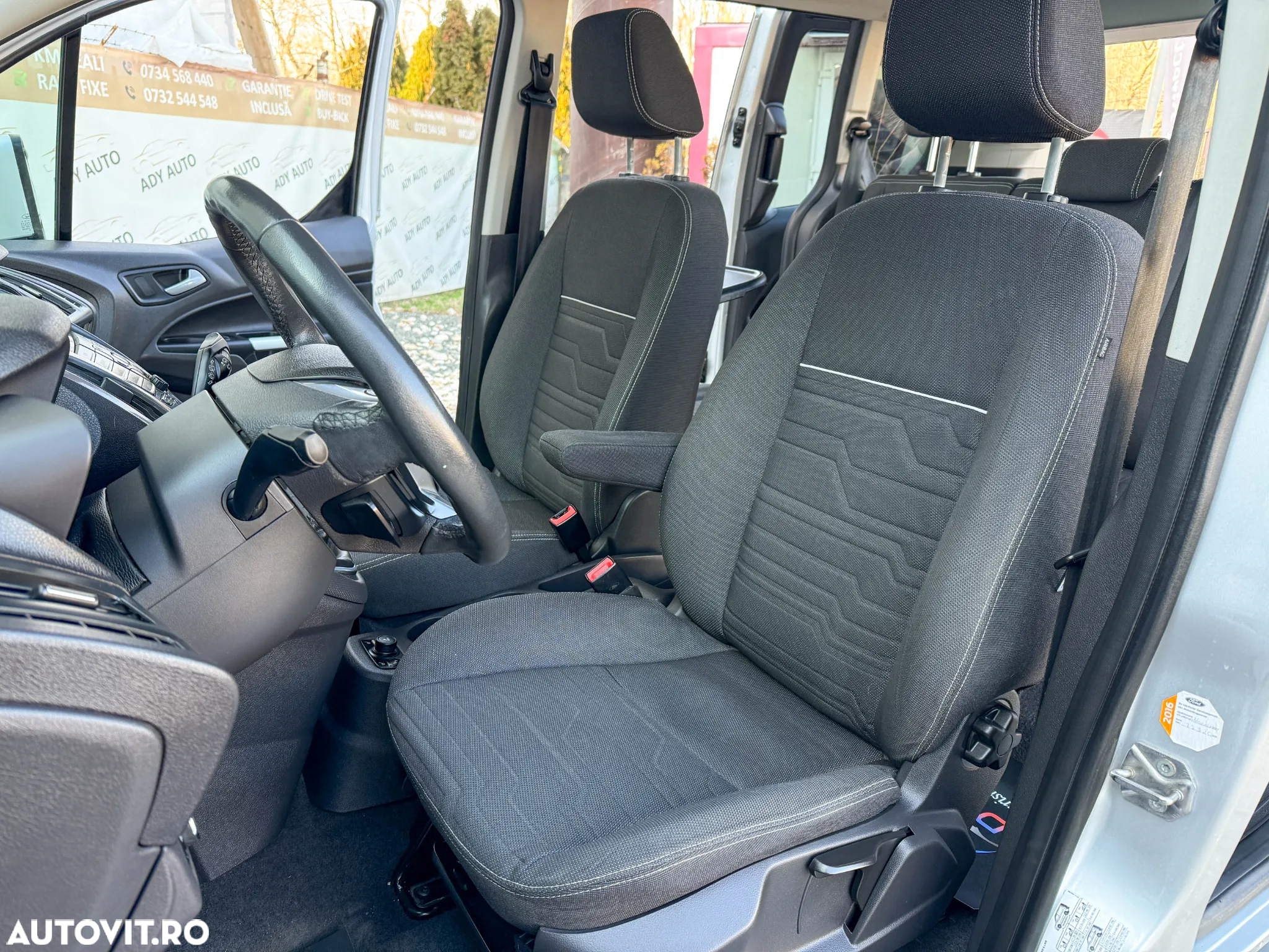 Ford Transit Connect - 18