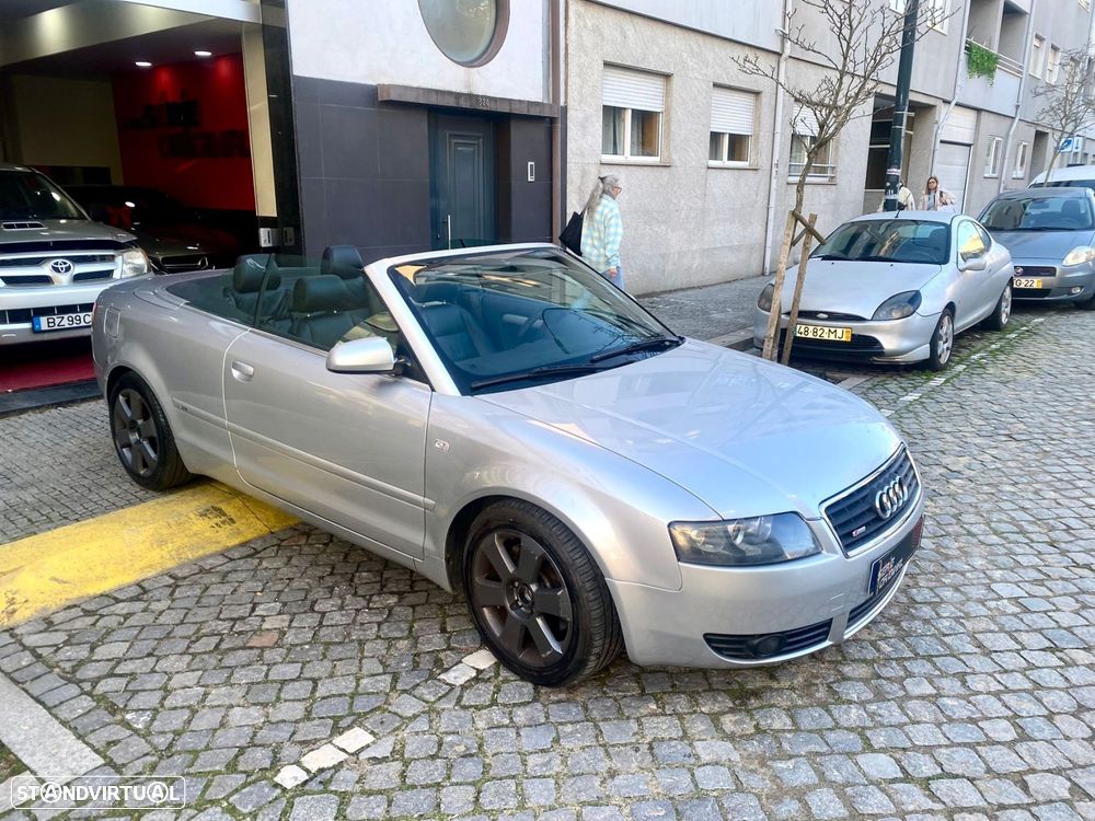 Audi A4 Cabrio 2.5 TDI S-line - 4