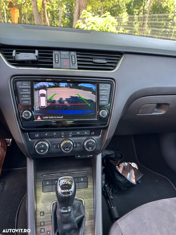 Skoda Octavia Combi 2.0 TDI 4x4 DSG Scout - 7
