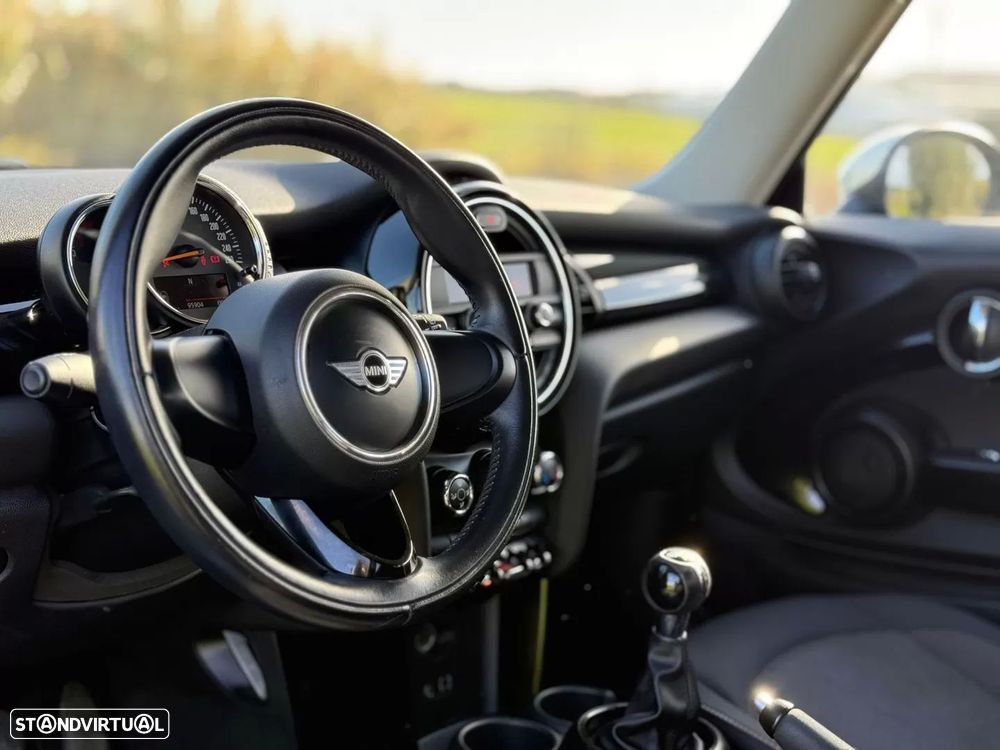 MINI 3 Portas One D - 9
