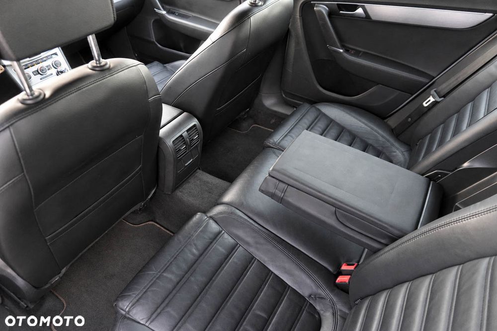 Volkswagen Passat - 24